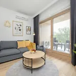 Nowoczesne Apartamenty Z Balkonem Kolejowa Nu Warszawa Wola By Noclegi Renters