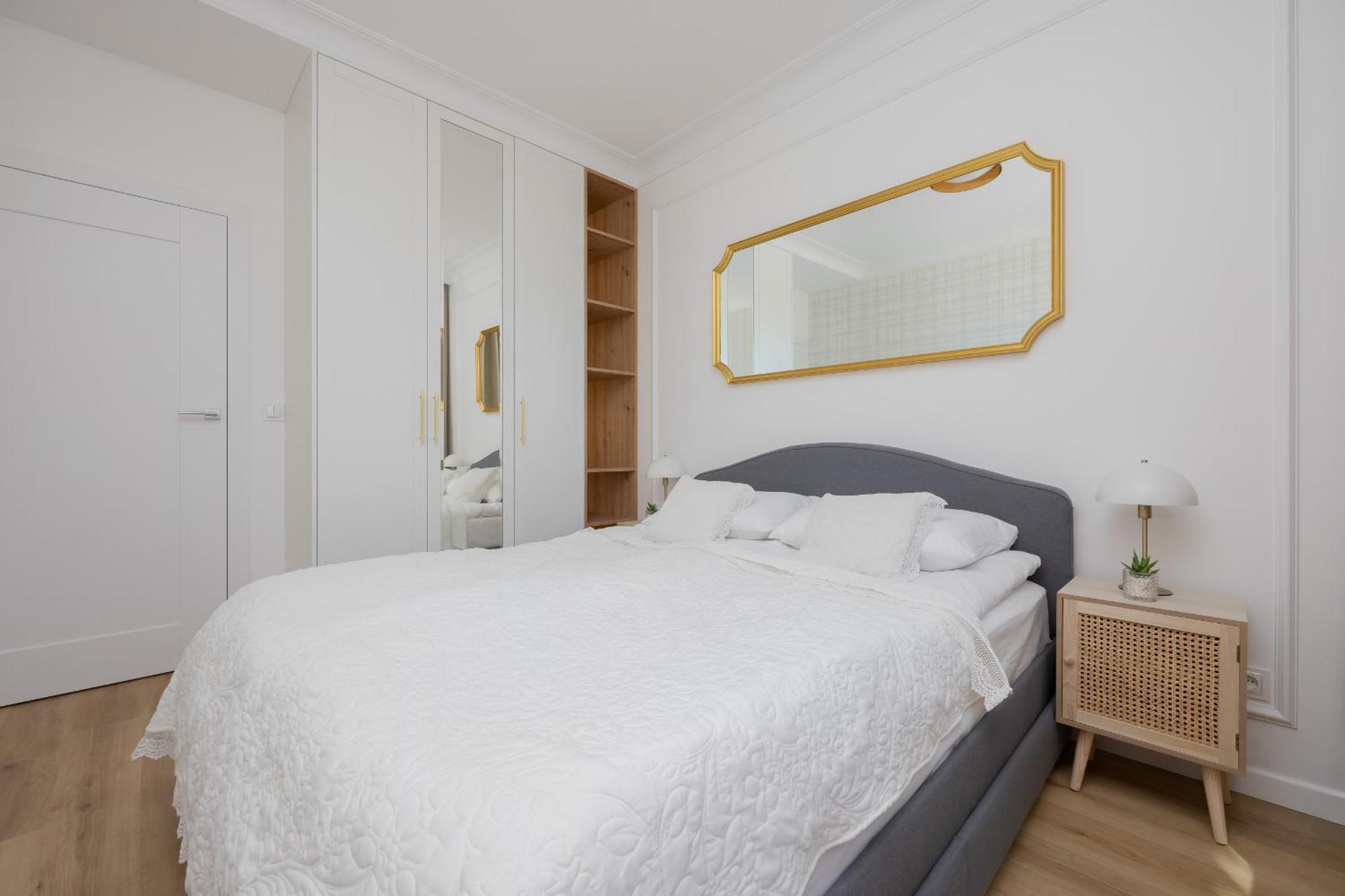 Nowoczesne Z Balkonem Kolejowa Nu Wola By Renters Appartement