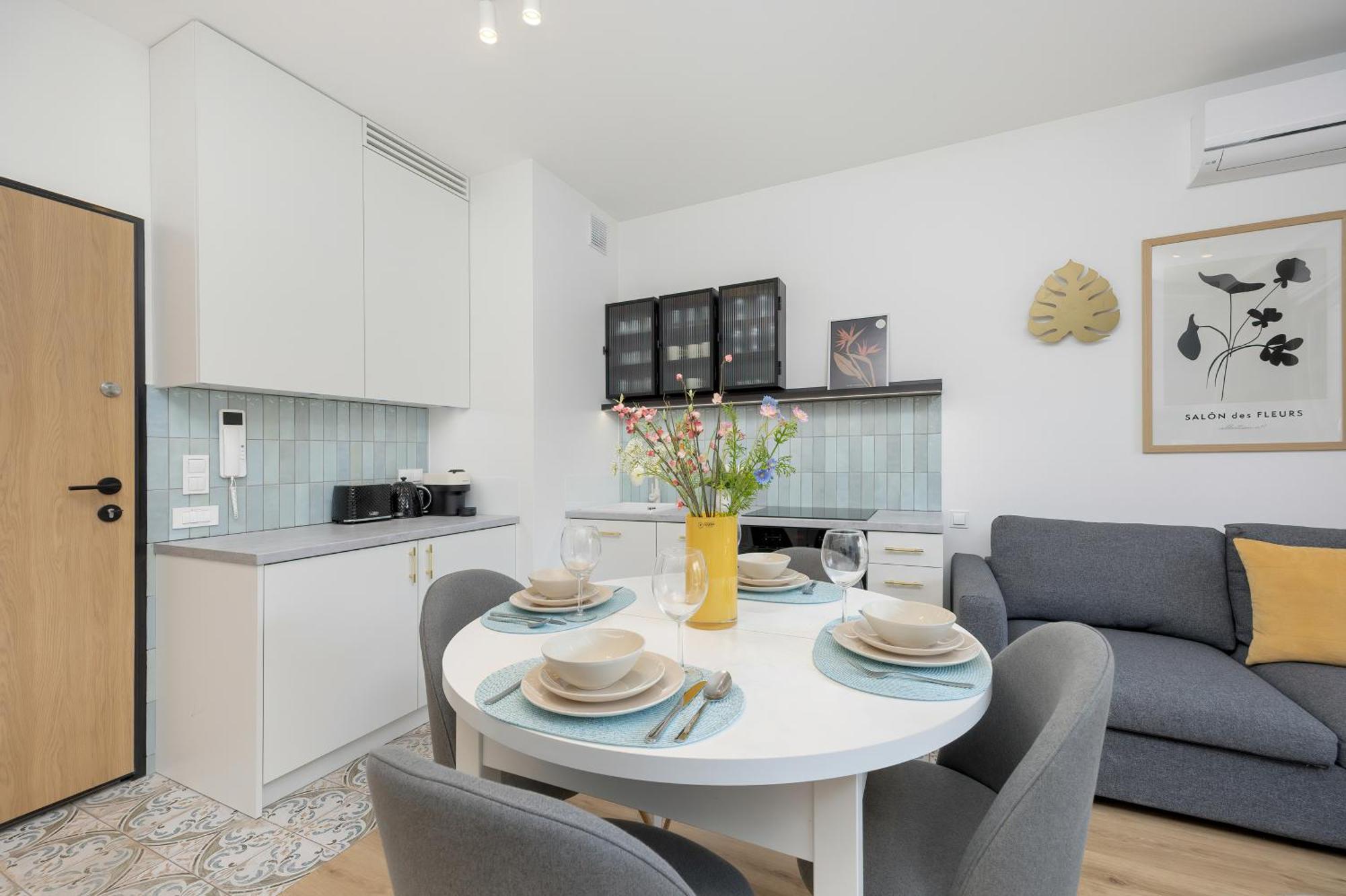 Appartement Nowoczesne Z Balkonem Kolejowa Nu Wola By Renters *