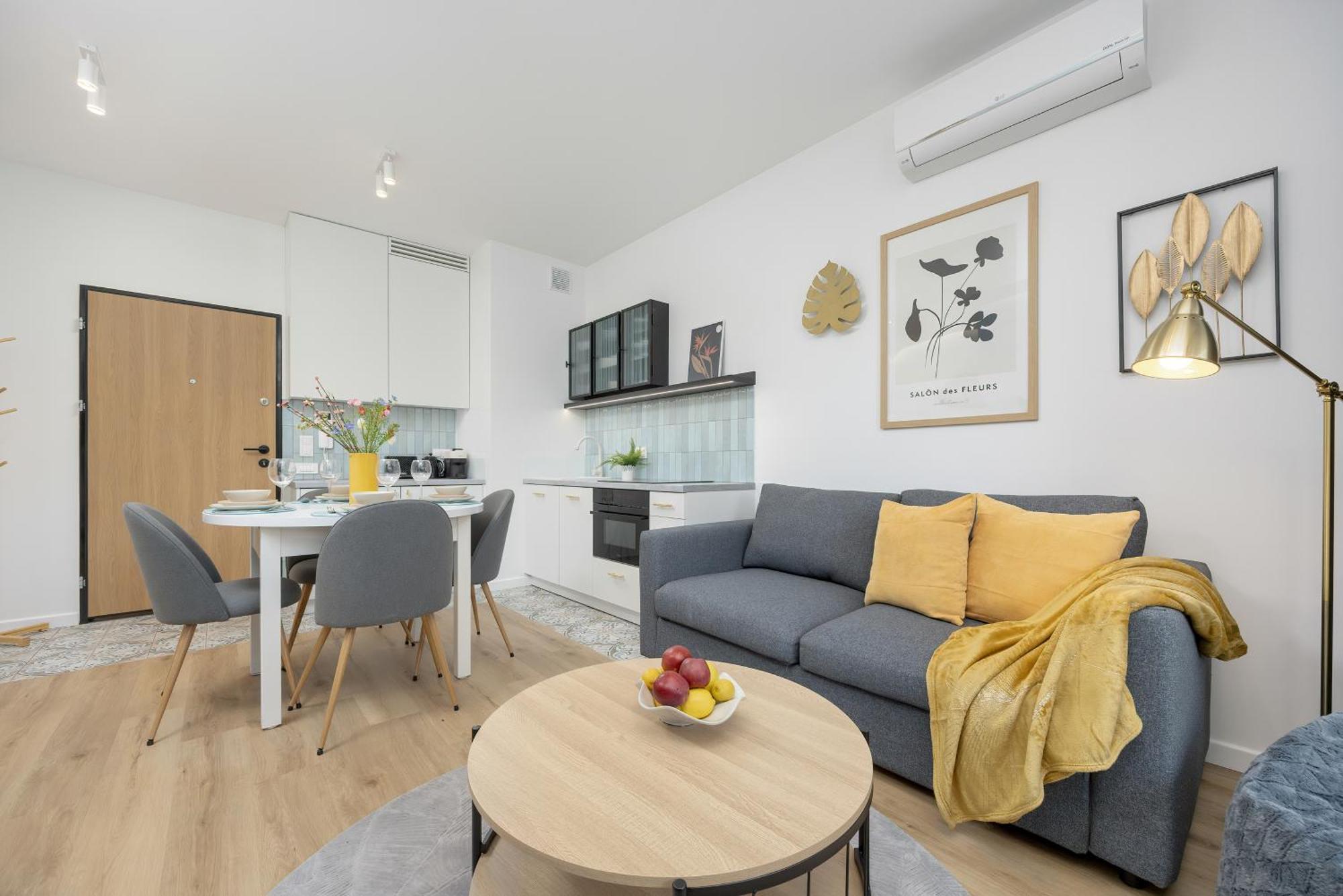 Appartement Nowoczesne Z Balkonem Kolejowa Nu Wola By Renters Warschau
